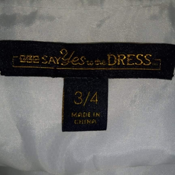 Two piece 'say yes to the dress' ensemble - Picture 6 of 9